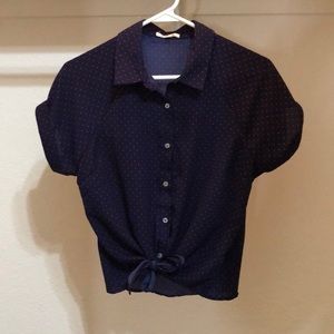 a collard shirt crop top